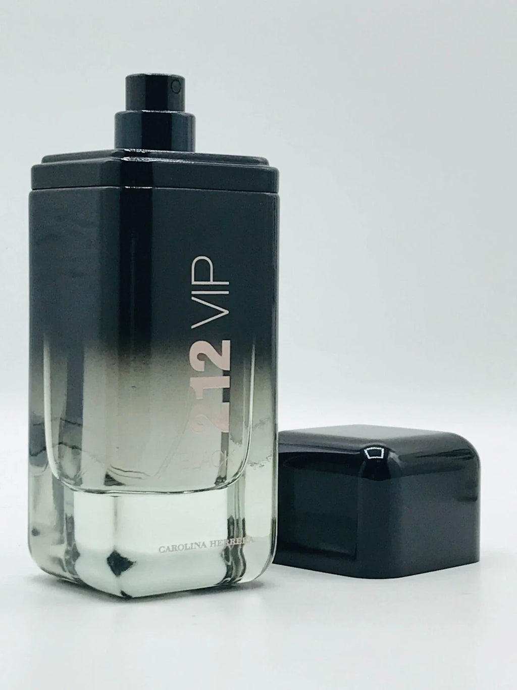 Carolina Herrera - 212 VIP Black Perfume (Original) ©